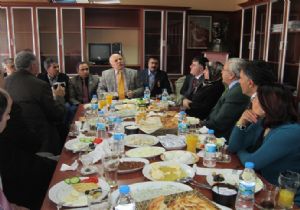 Sekmen'den Gazilere yeni hizmet binası sözü